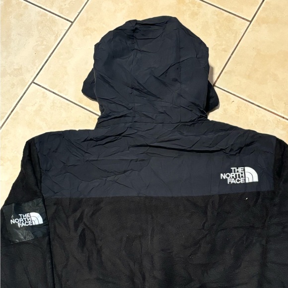 North Face Hooded Fleece with Full Zipper , Unisex - Picture 5 of 16